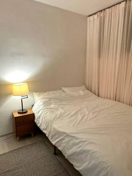 Hugstay, Shindaebang Seoul 0*,  South Korea