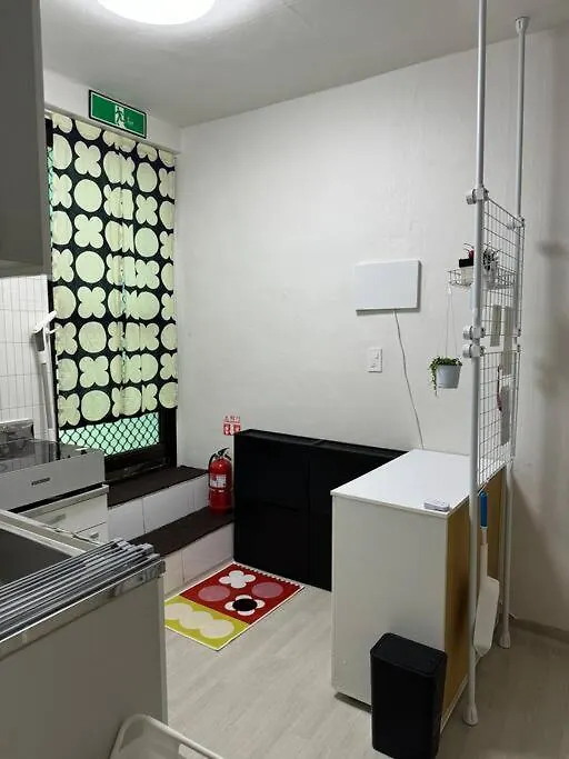 Hugstay, Shindaebang Seoul 0*,  South Korea